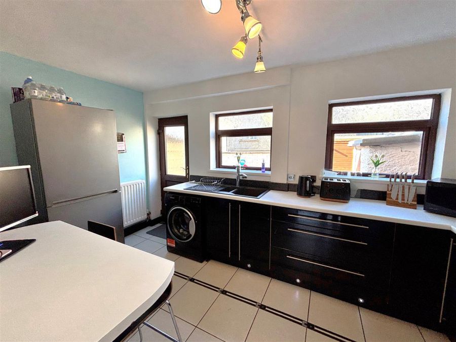11 Torrens Gardens