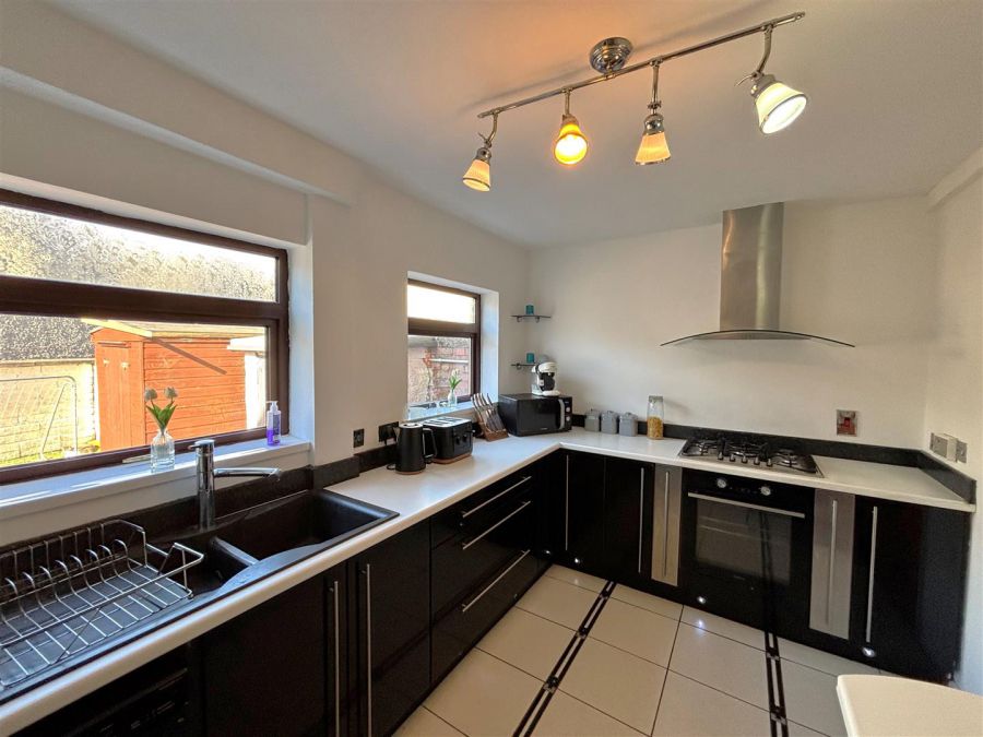 11 Torrens Gardens