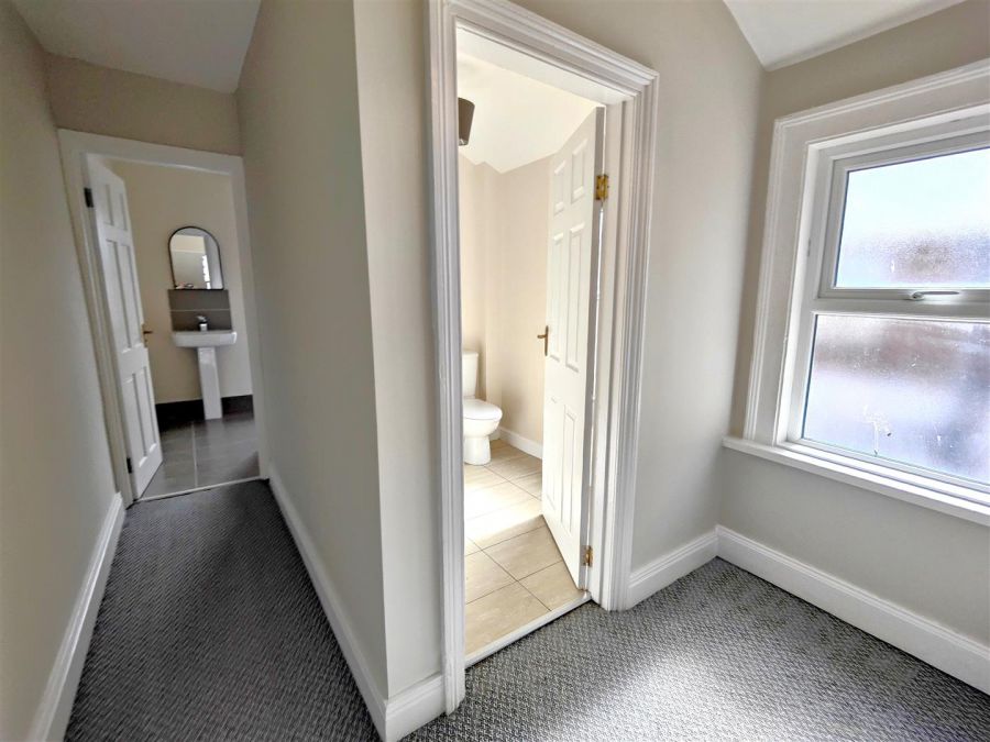 40 Thorndale Avenue