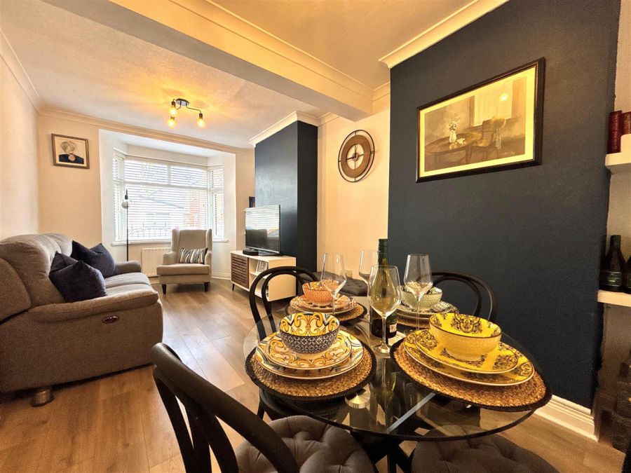 24 Rosapenna Parade