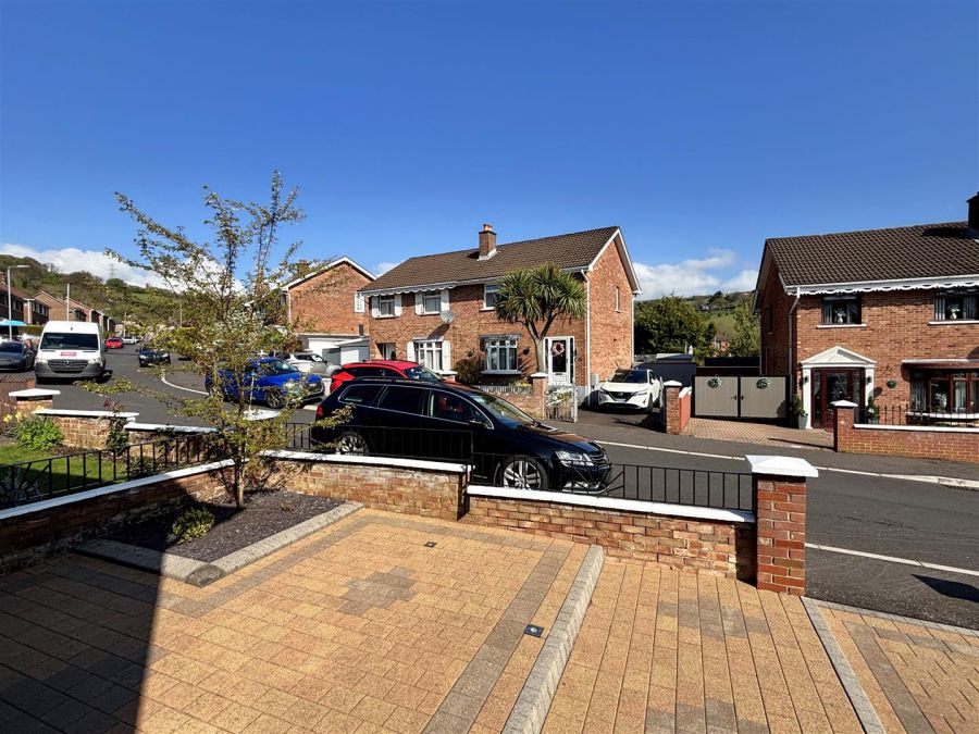 59 Wolfhill Avenue South