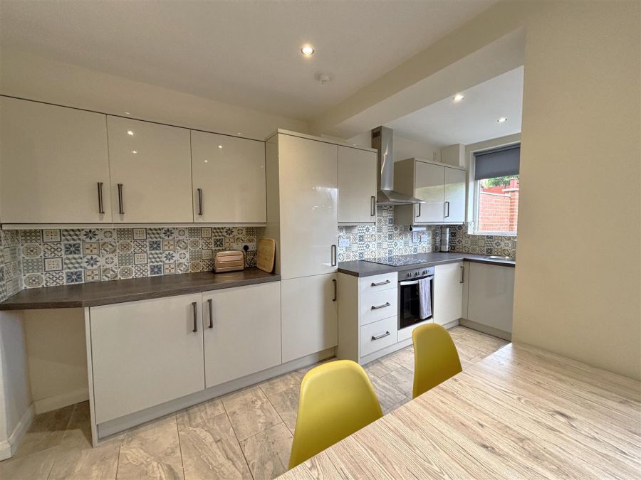 32 Meyrick Park