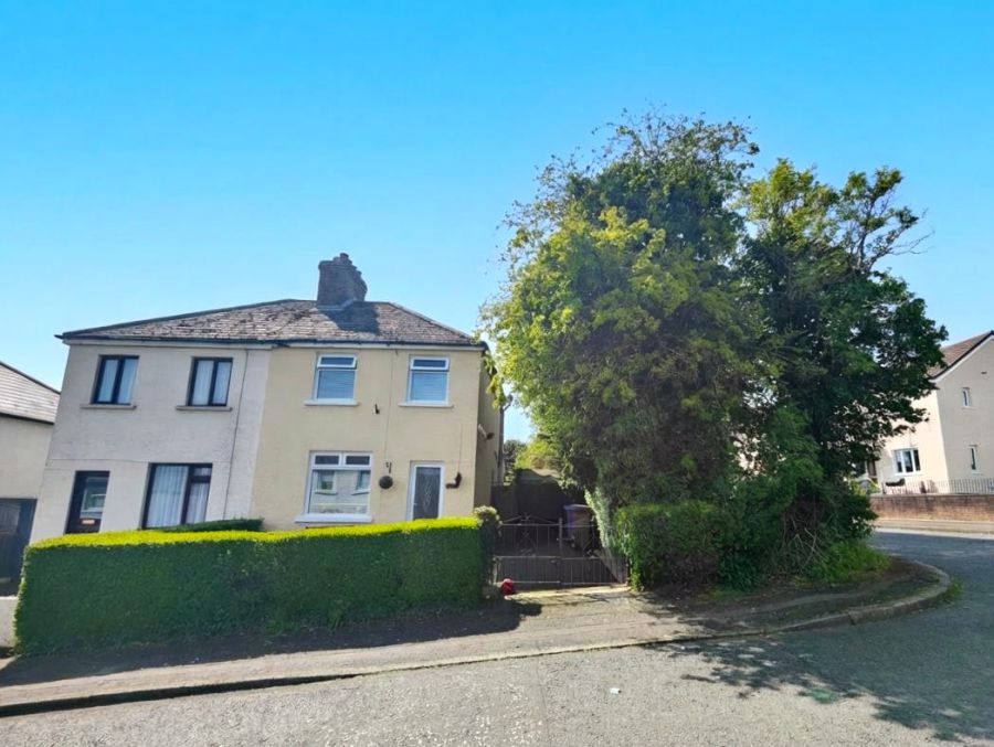 44 Silverstream Gardens