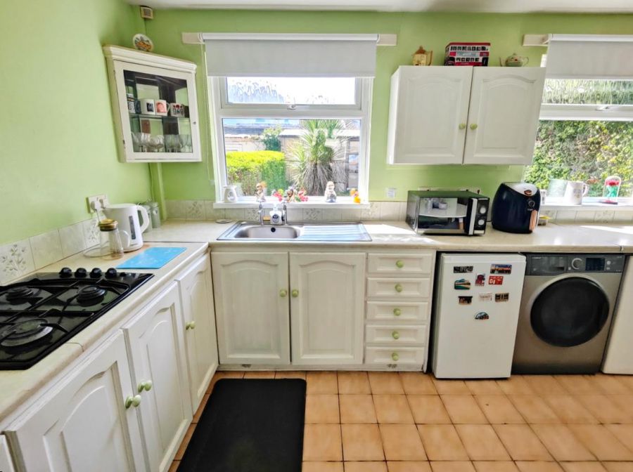 44 Silverstream Gardens