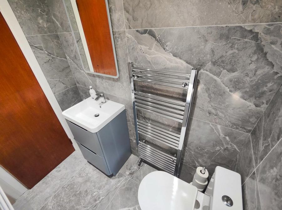 44 Silverstream Gardens