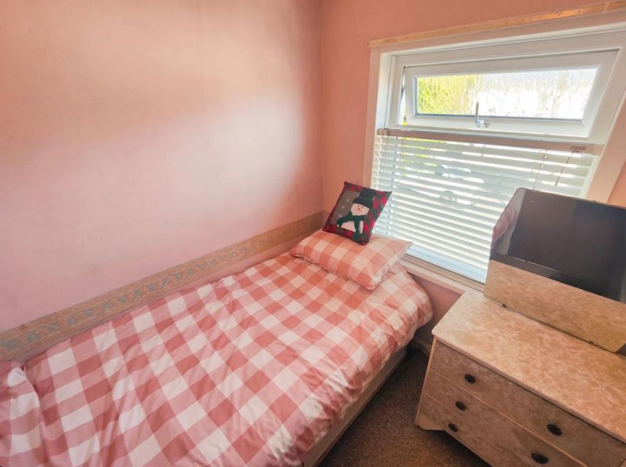 44 Silverstream Gardens