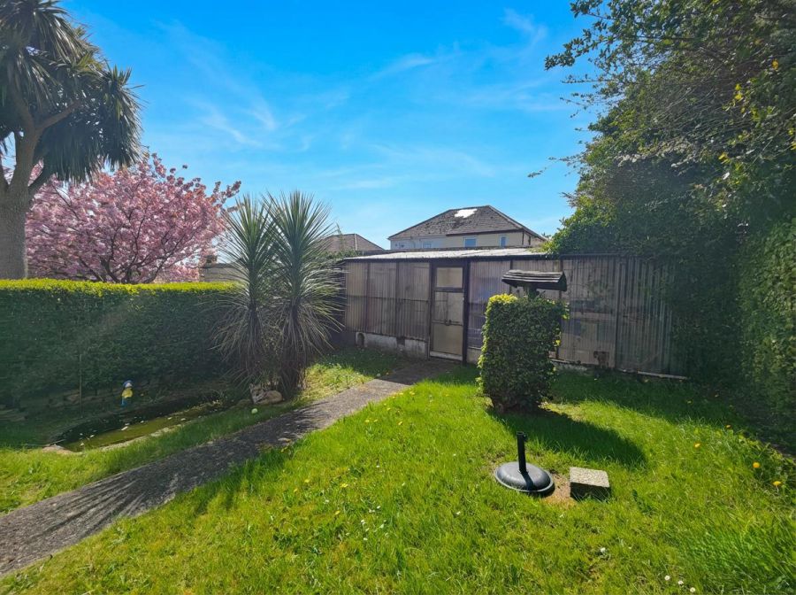 44 Silverstream Gardens