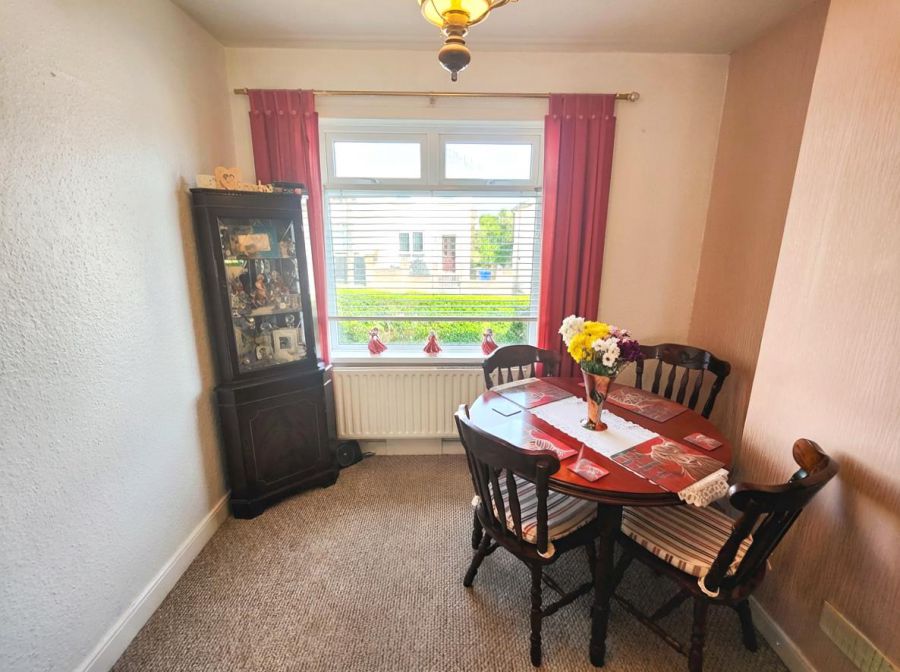 44 Silverstream Gardens