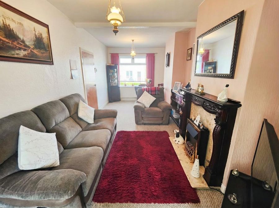 44 Silverstream Gardens