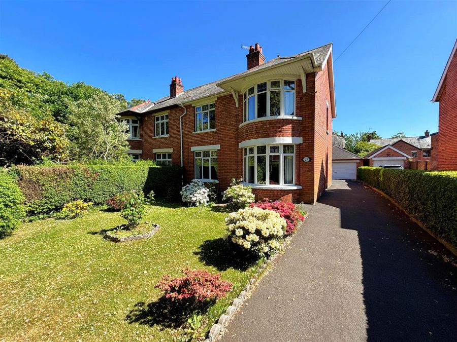 27 Fortwilliam Park
