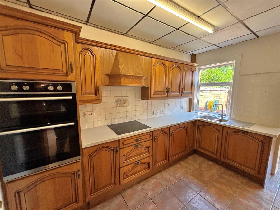 27 Fortwilliam Park