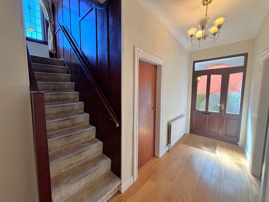 27 Fortwilliam Park