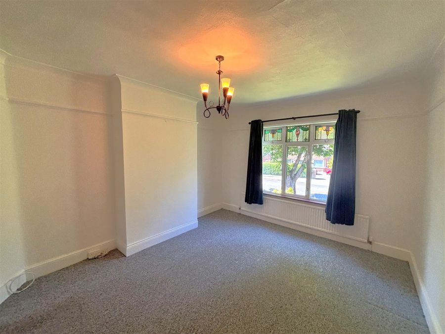 27 Fortwilliam Park