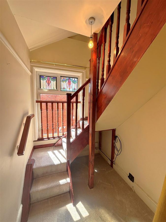 27 Fortwilliam Park