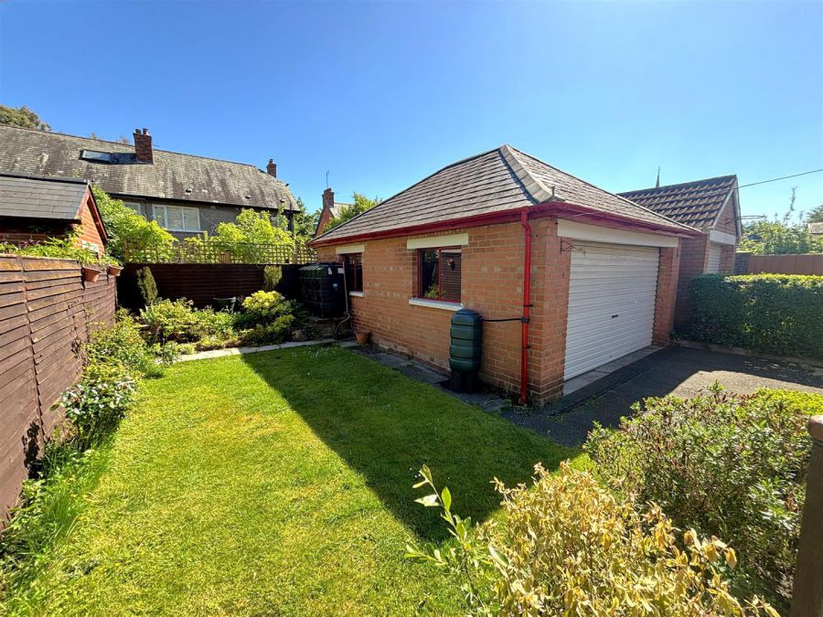 27 Fortwilliam Park