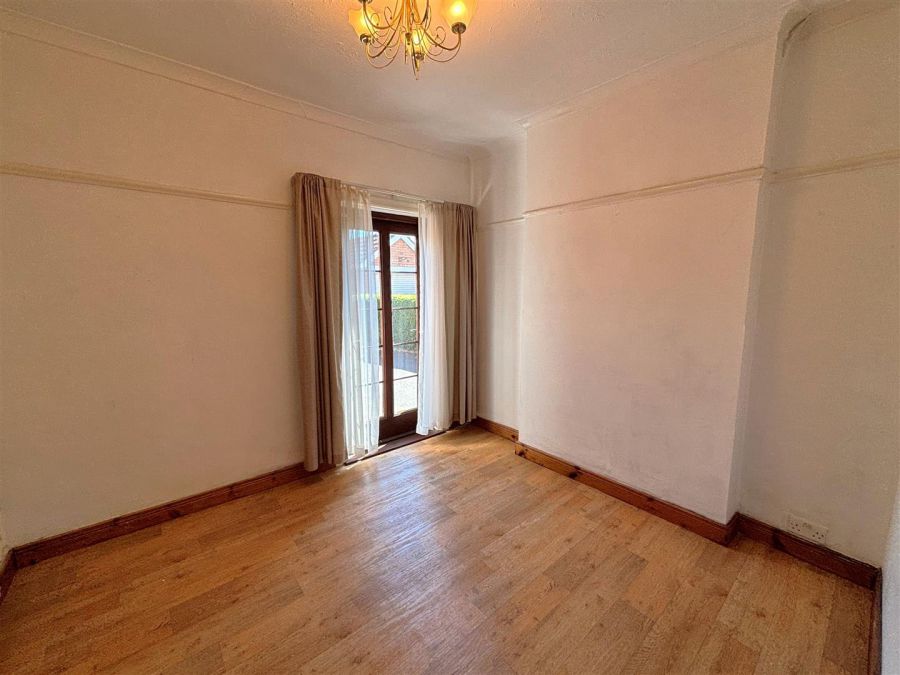 27 Fortwilliam Park