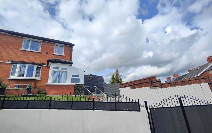 1 Duffield Park