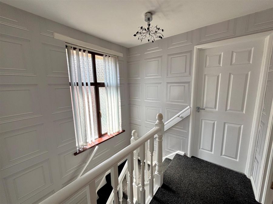 10 Westway Parade