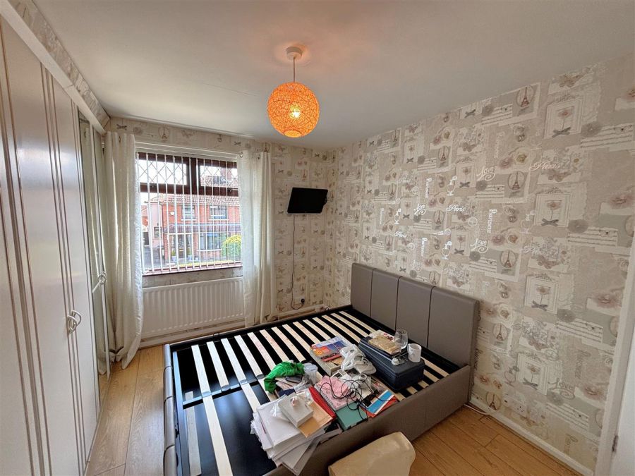 10 Westway Parade