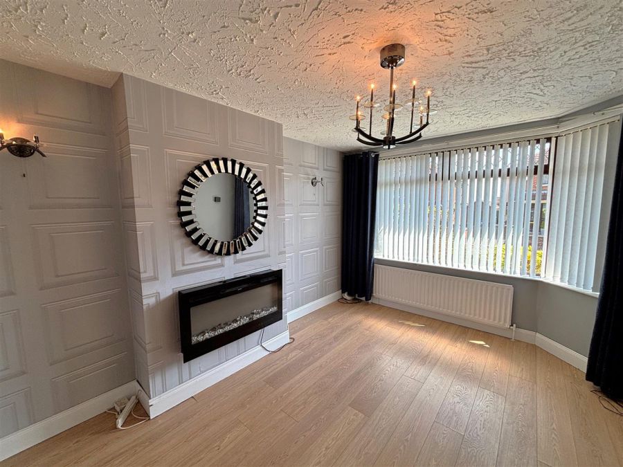 10 Westway Parade