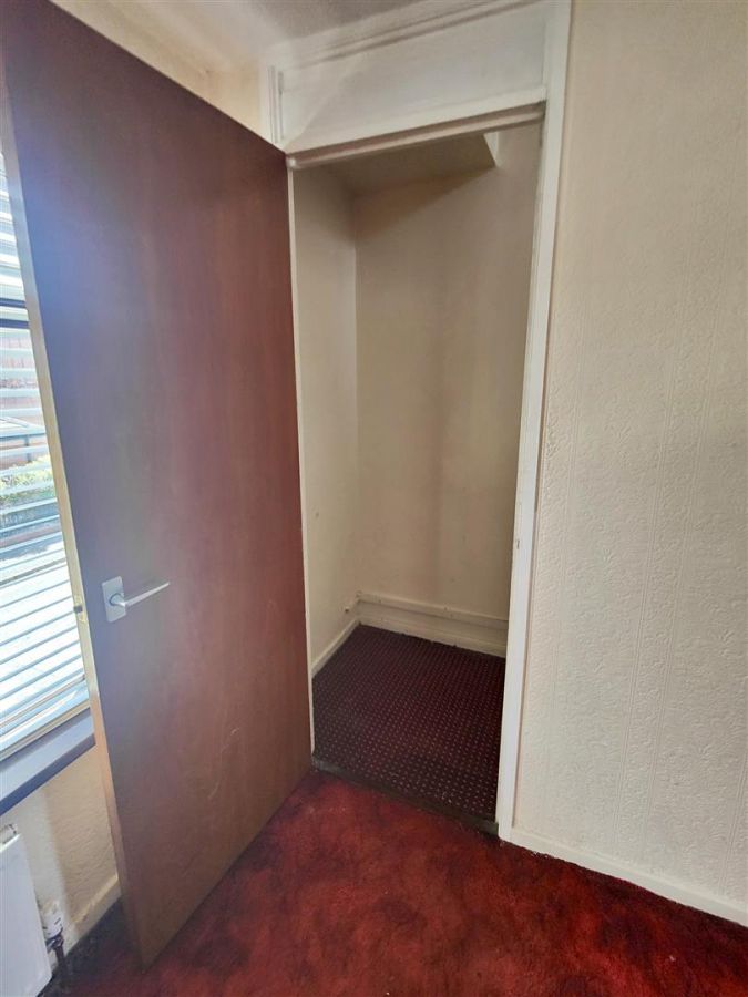 6 Vicinage Place