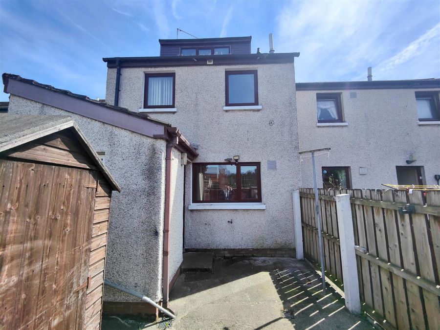 6 Vicinage Place