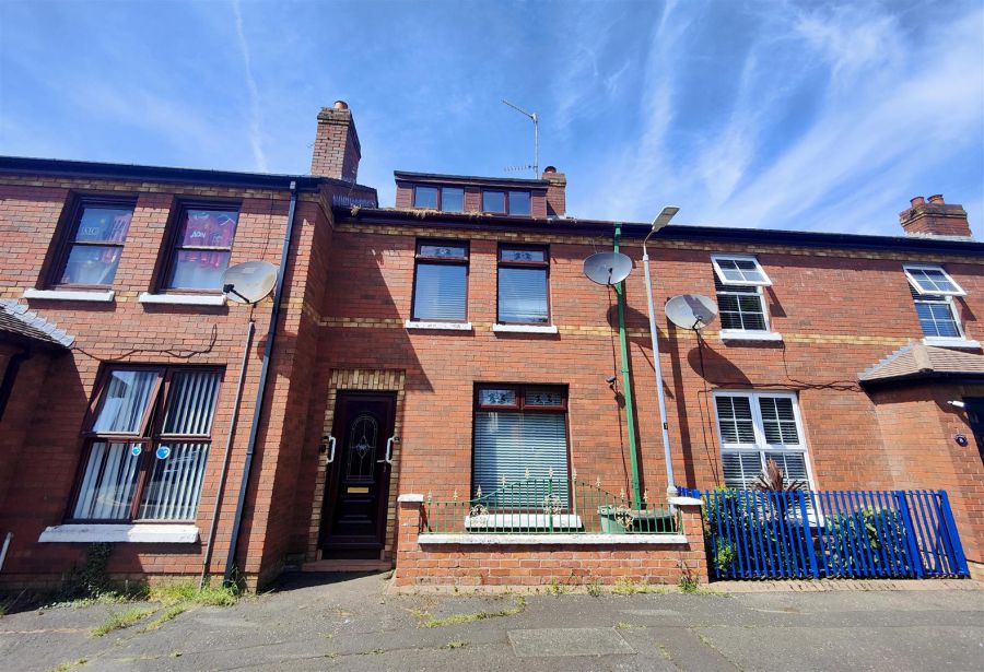 6 Vicinage Place
