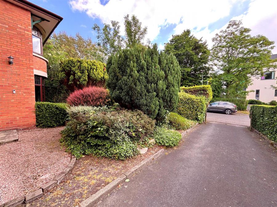 22 Alexandra Gardens