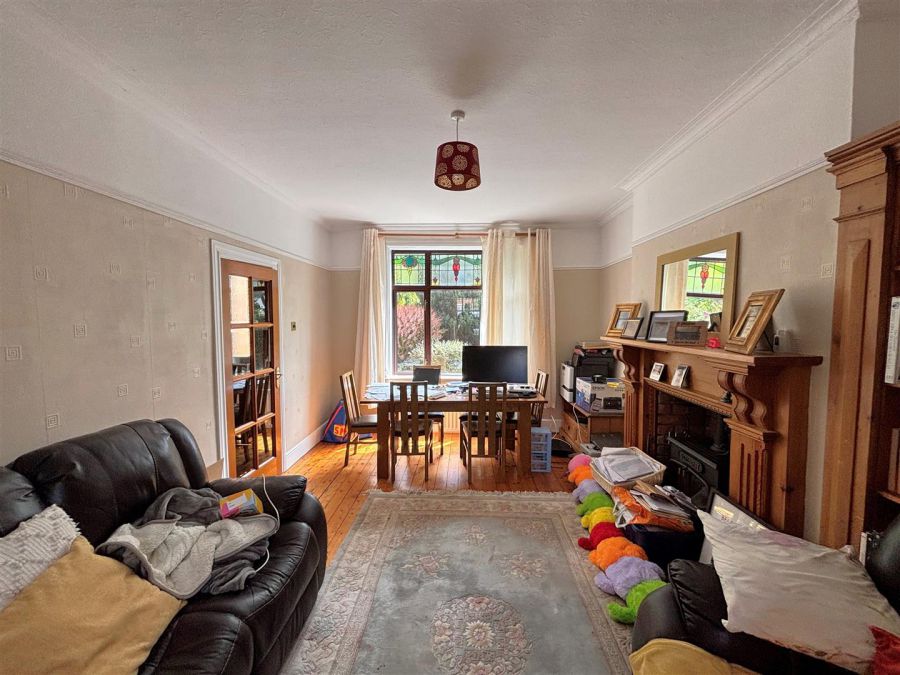 22 Alexandra Gardens