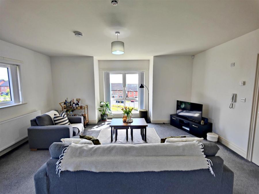 Apt 2, 11 Mill Valley Gardens