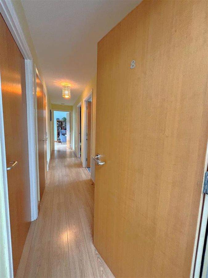 Apt 8, 674 Shore Road