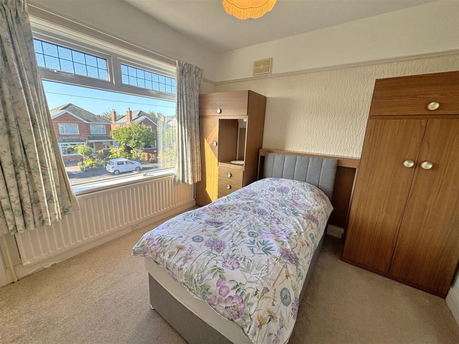 15 Sunningdale Park