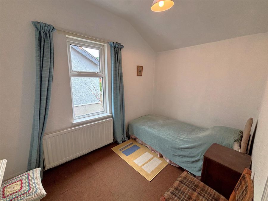 35 Ophir Gardens