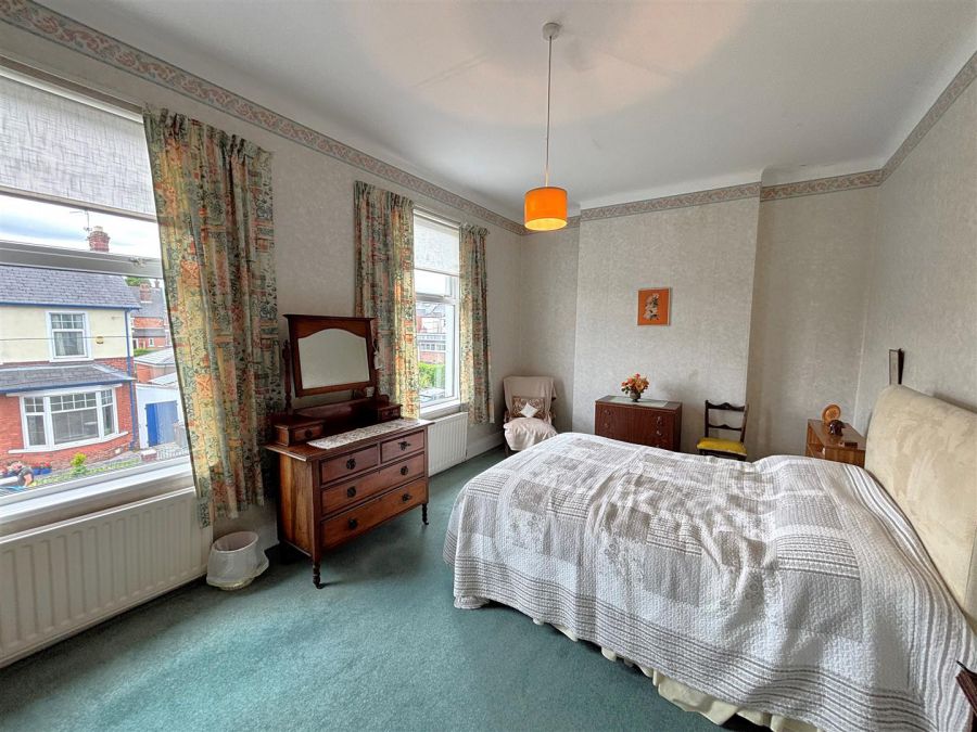 35 Ophir Gardens
