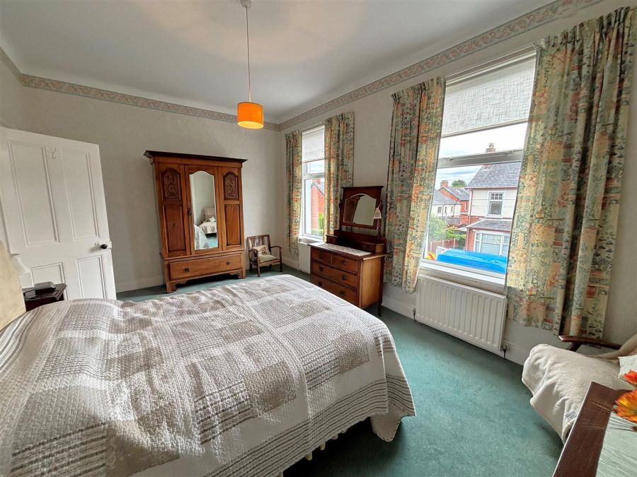 35 Ophir Gardens