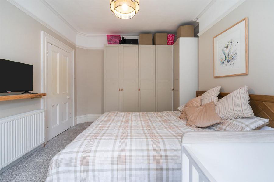23 Glenburn Park
