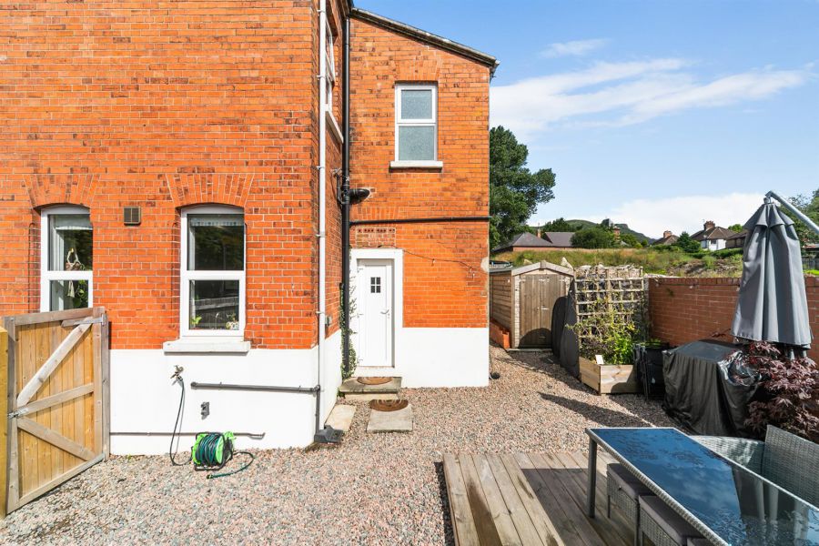 23 Glenburn Park