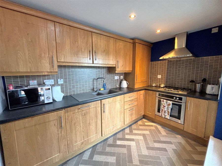 Apt 7, 109 Shankill Road