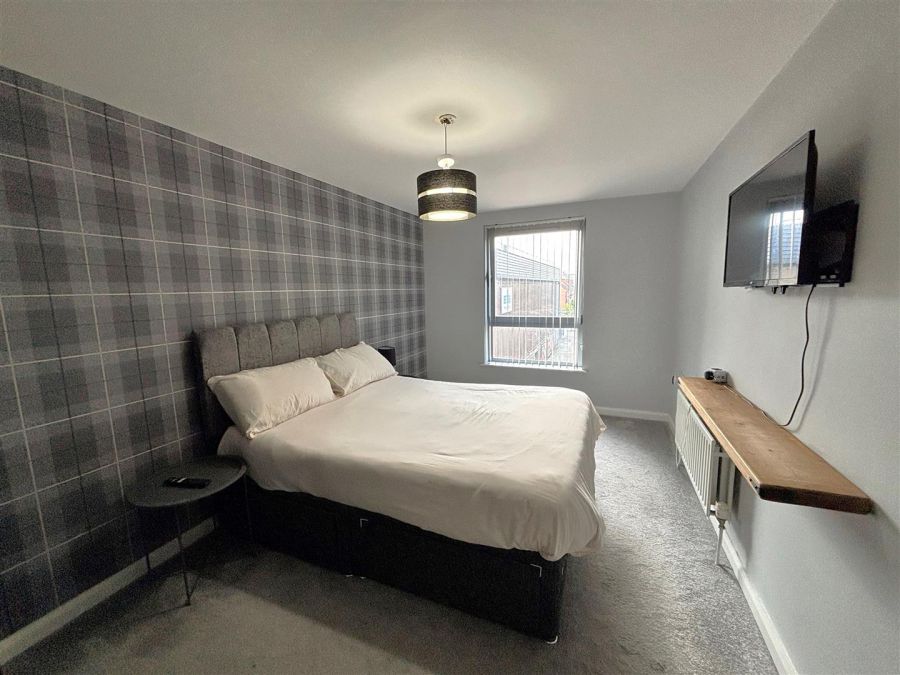 Apt 7, 109 Shankill Road