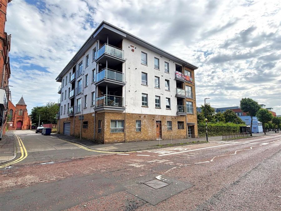 Apt 7, 109 Shankill Road