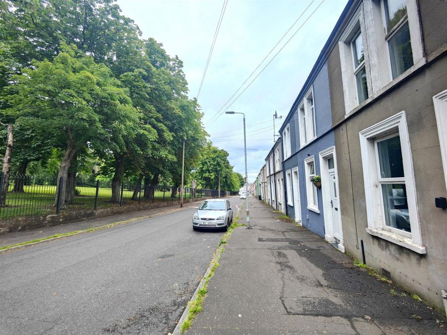 84 Woodvale Avenue