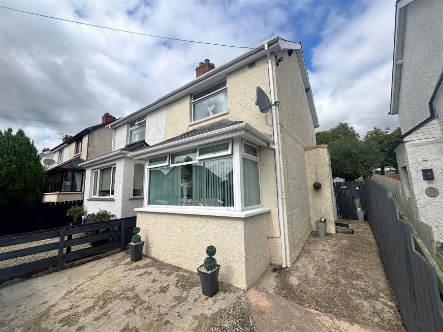 7 Hoylake Park