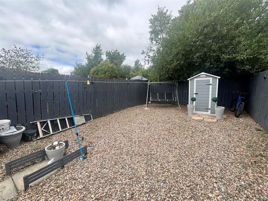 7 Hoylake Park