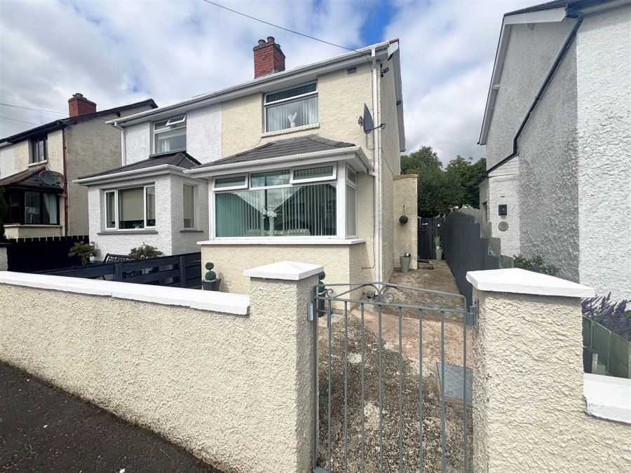 7 Hoylake Park