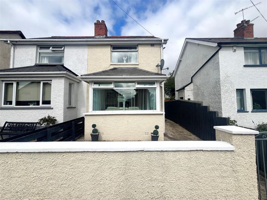 7 Hoylake Park