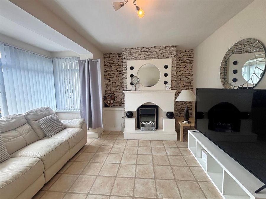 7 Hoylake Park