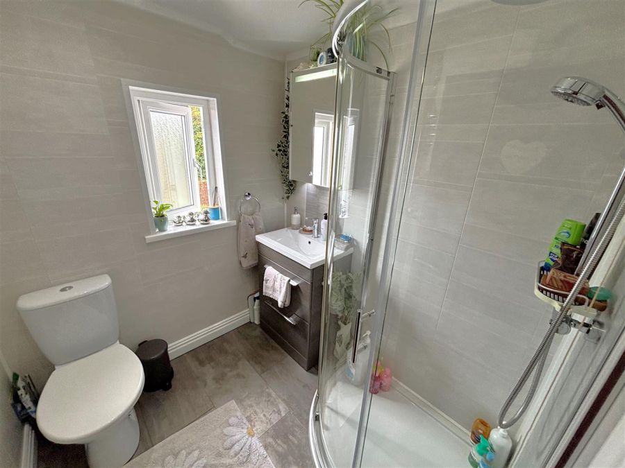 4 Silverstream Gardens