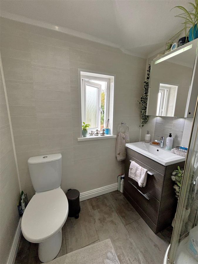 4 Silverstream Gardens
