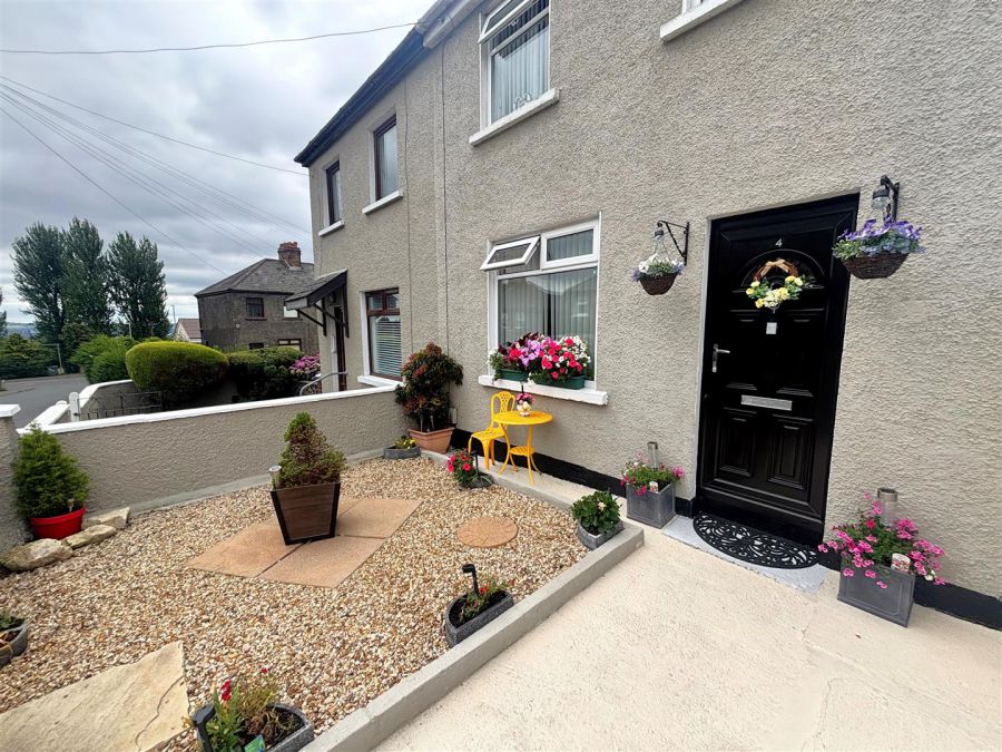 4 Silverstream Gardens