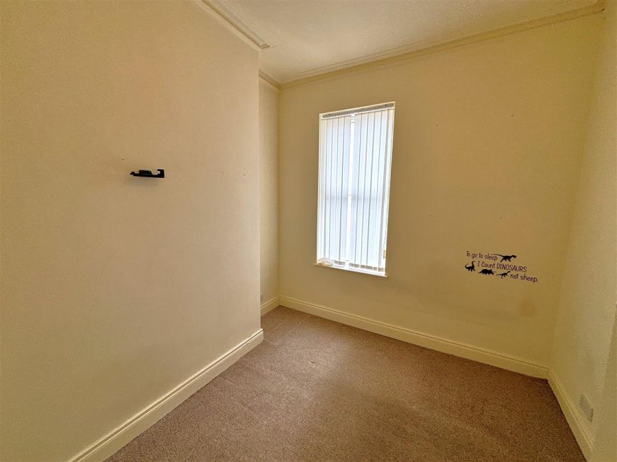 8 Rosemount Gardens